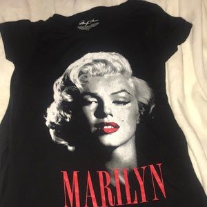 Marilyn Monroe split tee SOLD